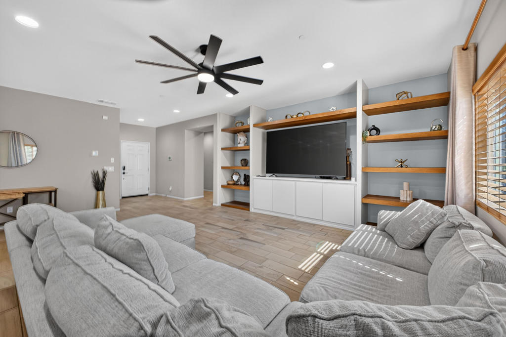 42820 Gazapo Court