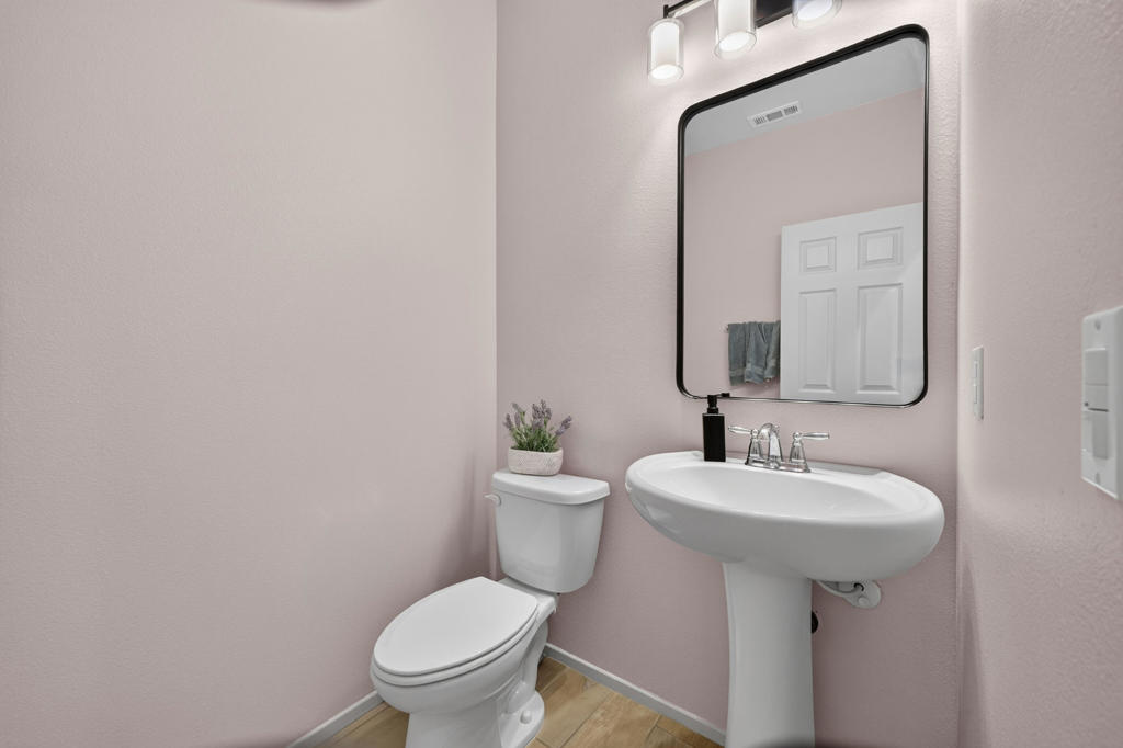 42820 Gazapo Court