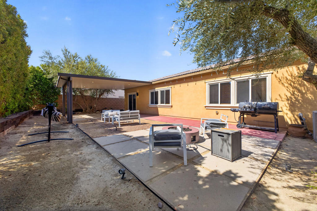 42820 Gazapo Court