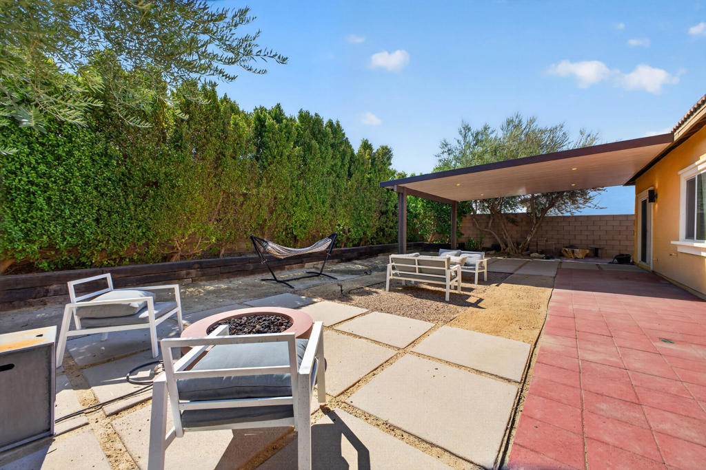 42820 Gazapo Court