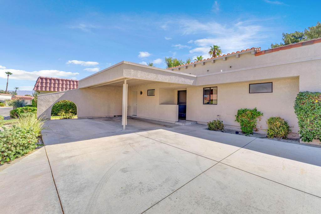 40432 Bay Hill Way