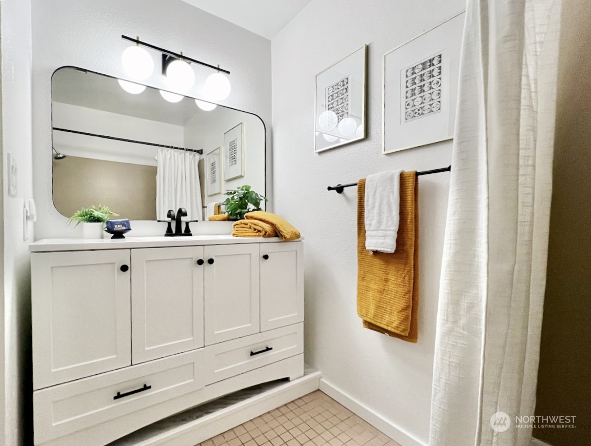 2510 W Bertona Street Unit: 212