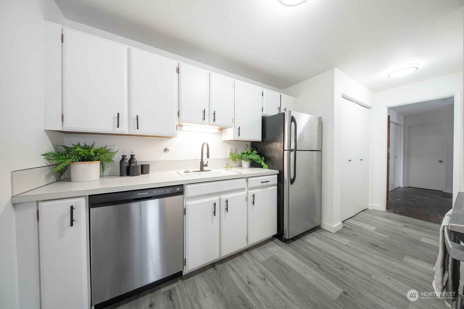 2510 W Bertona Street Unit: 212