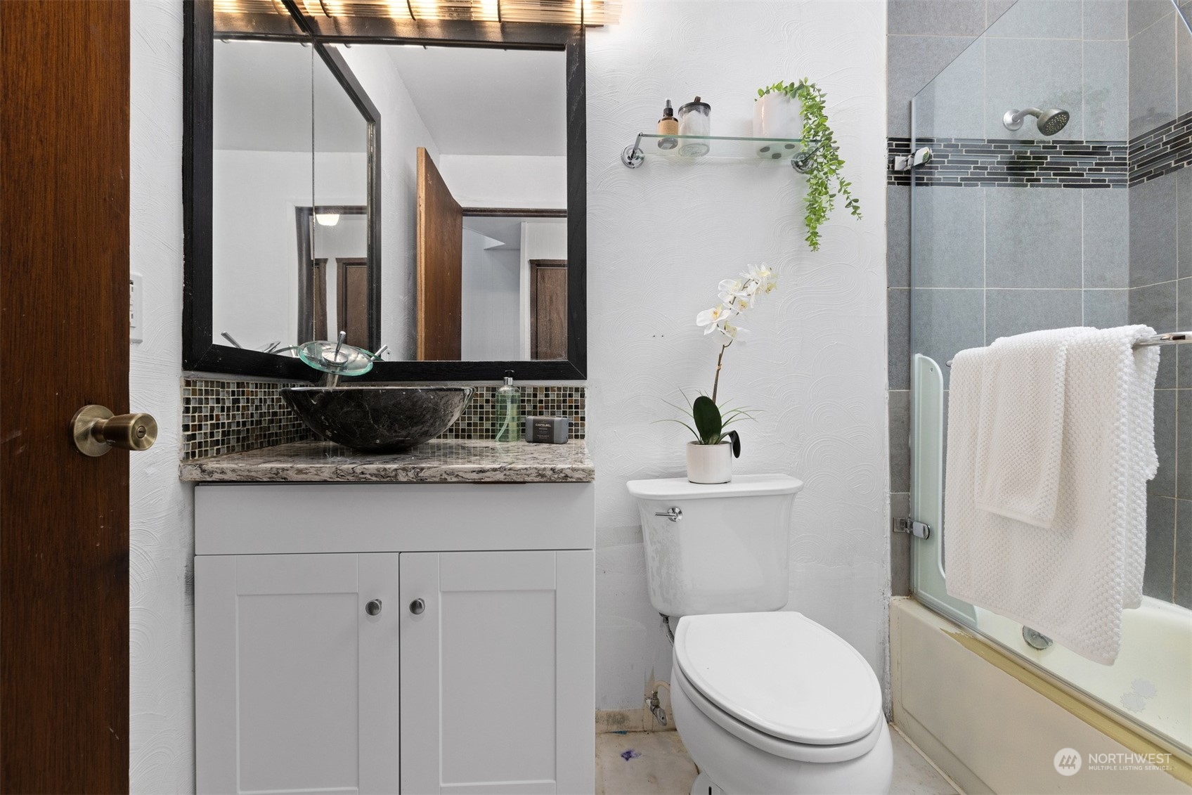 16 Sandalwood Circle