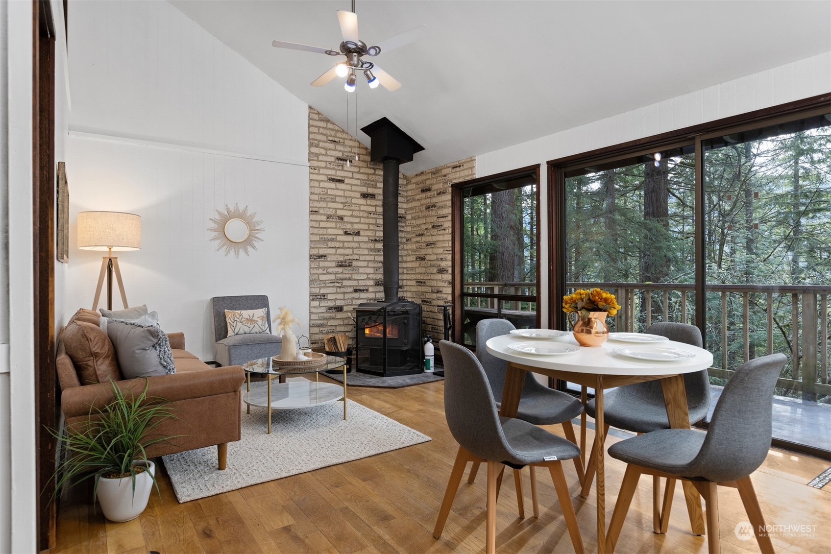 16 Sandalwood Circle