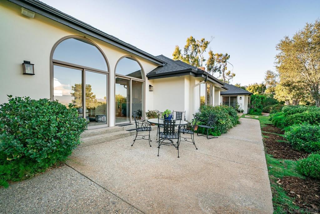 377 Rancho Camino