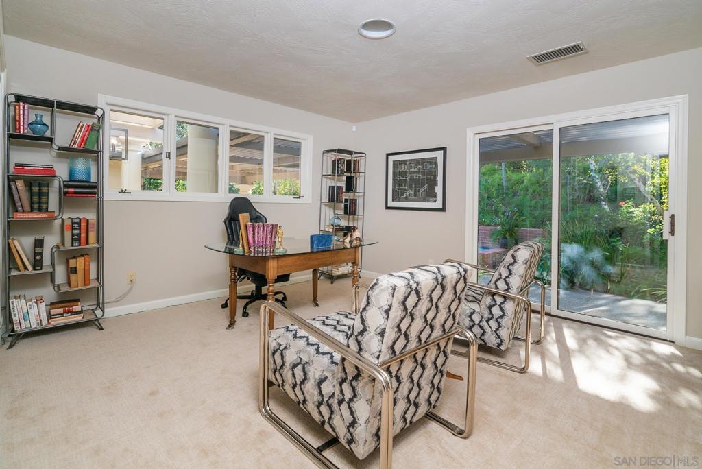 377 Rancho Camino