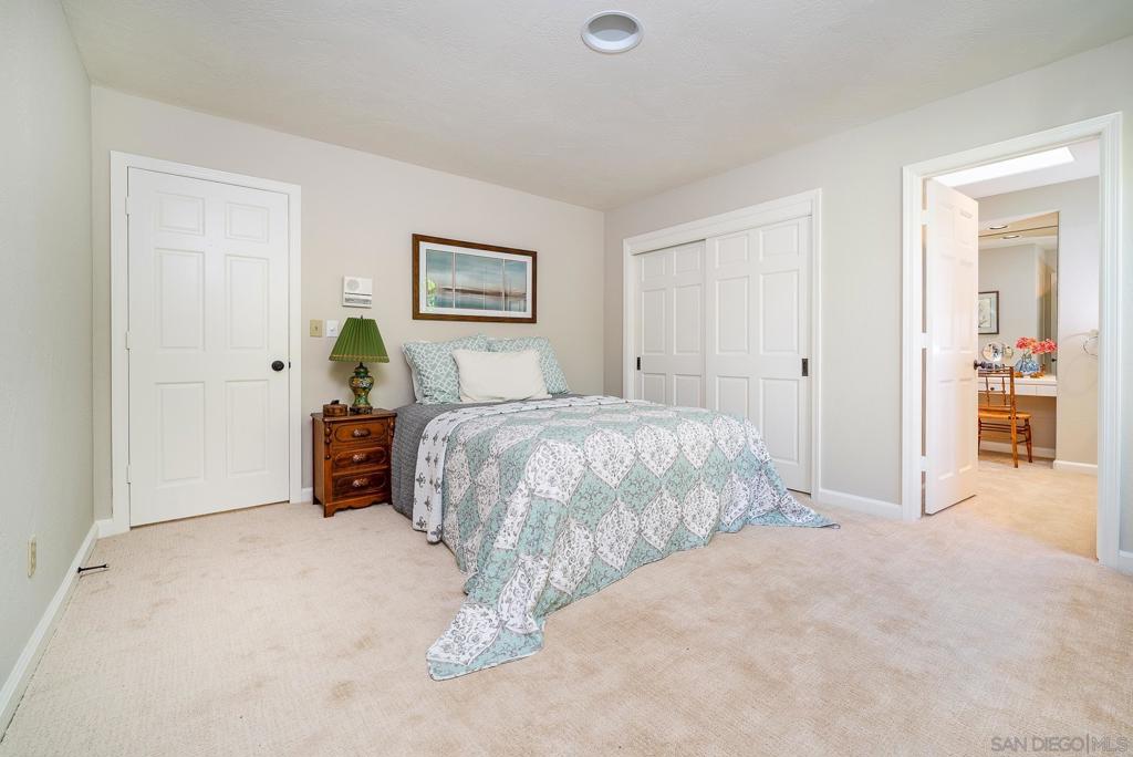 377 Rancho Camino
