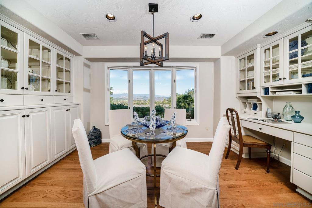377 Rancho Camino