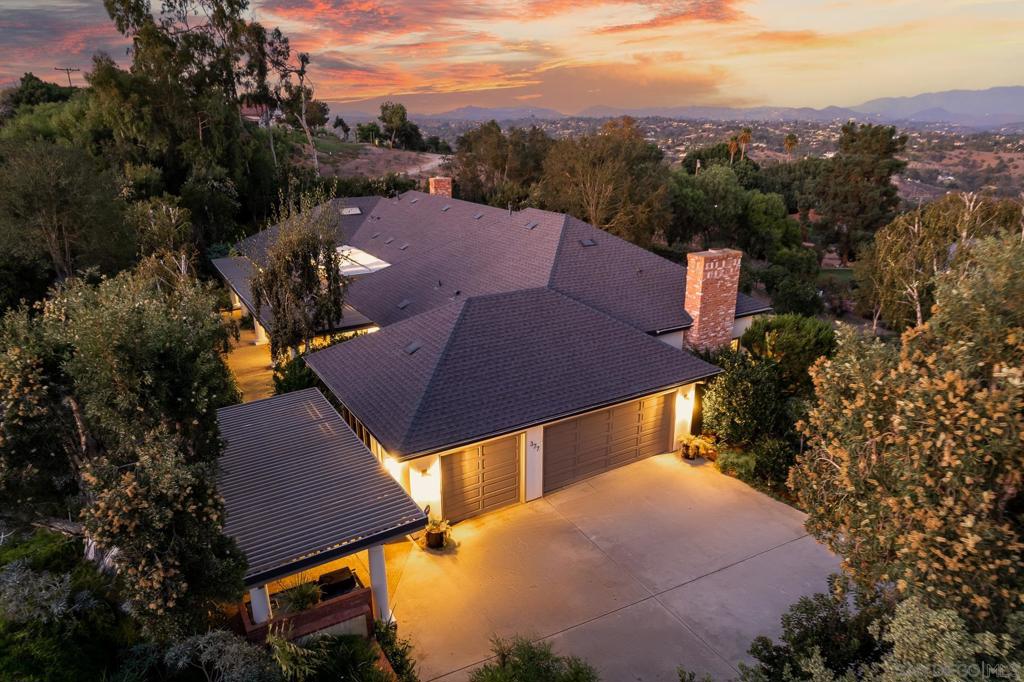 377 Rancho Camino