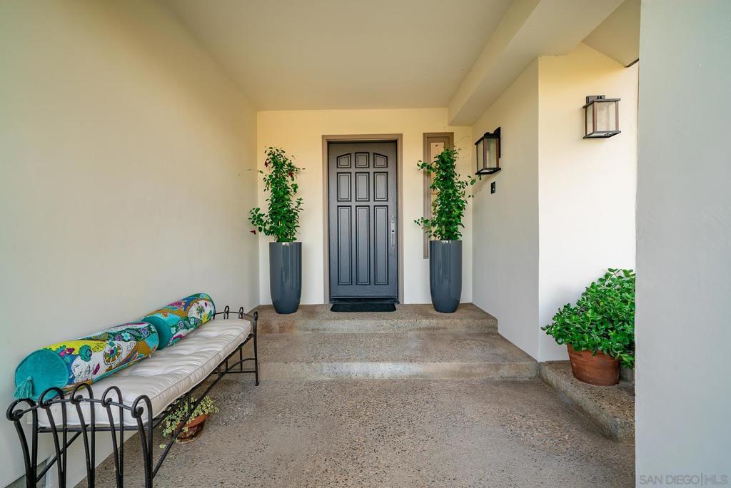 377 Rancho Camino