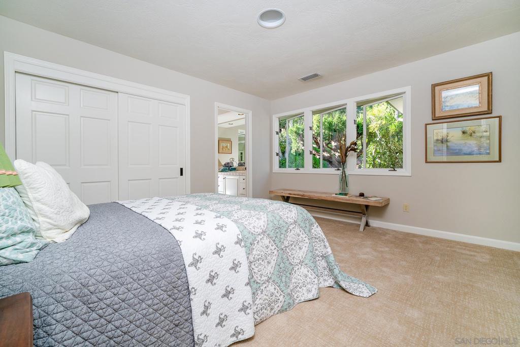 377 Rancho Camino