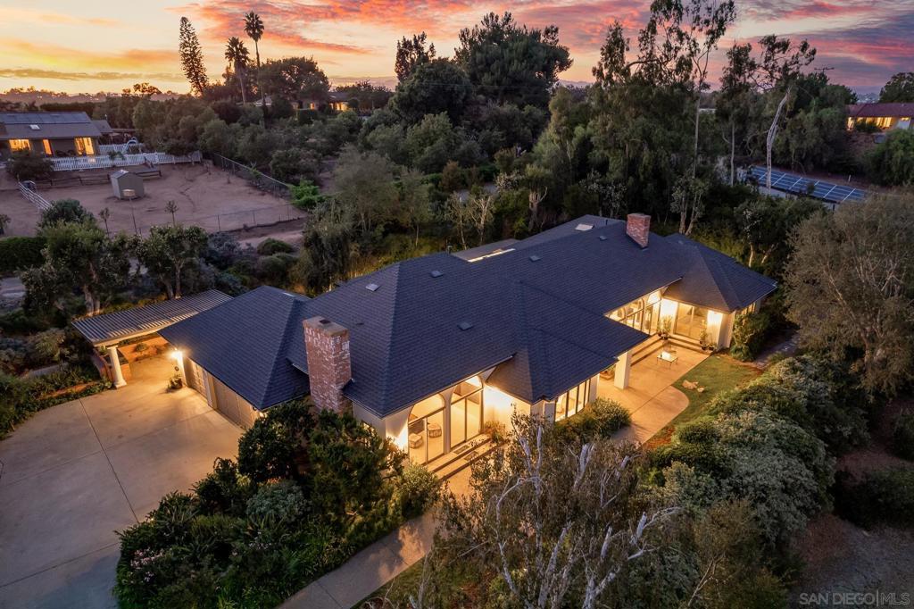 377 Rancho Camino