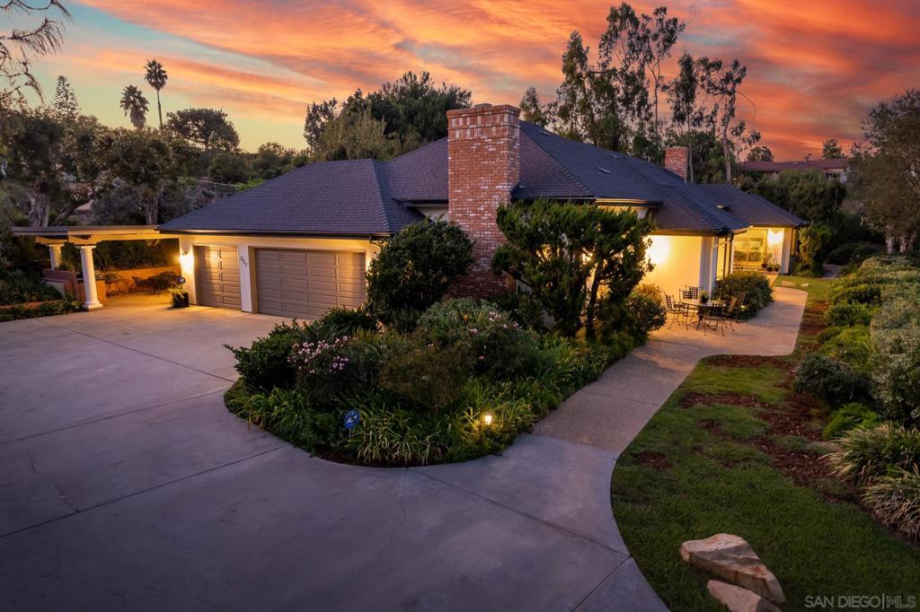 377 Rancho Camino