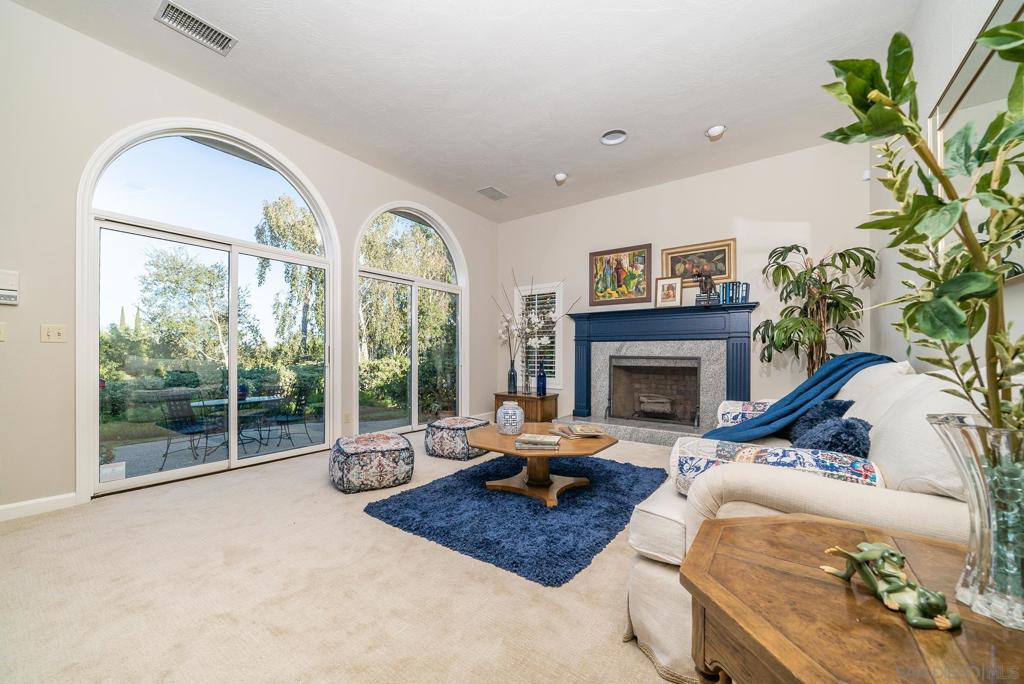 377 Rancho Camino
