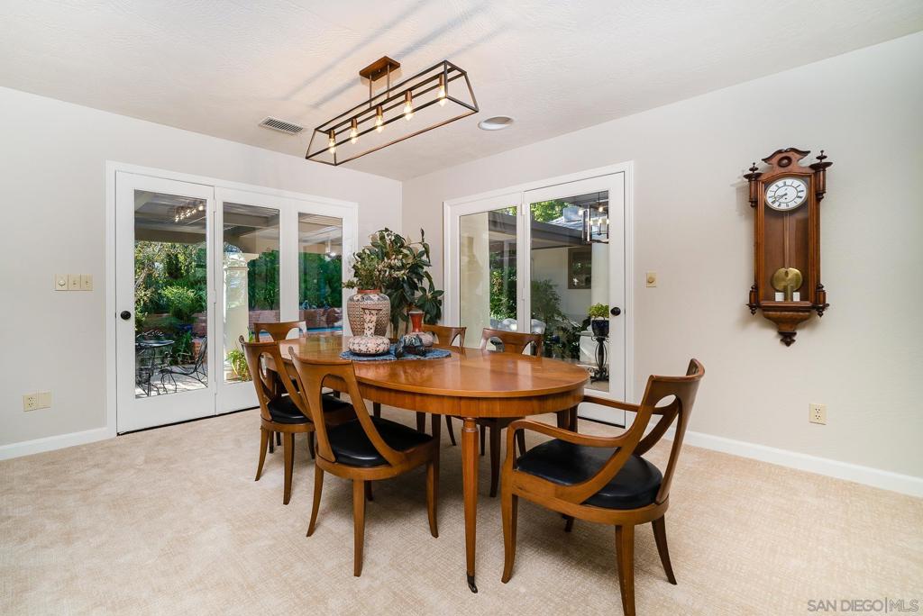 377 Rancho Camino