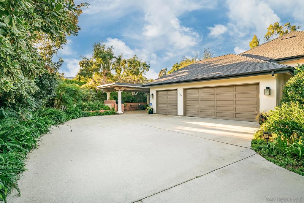 377 Rancho Camino