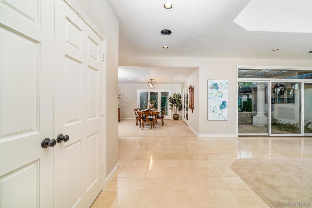 377 Rancho Camino