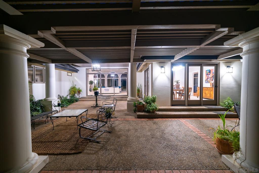 377 Rancho Camino