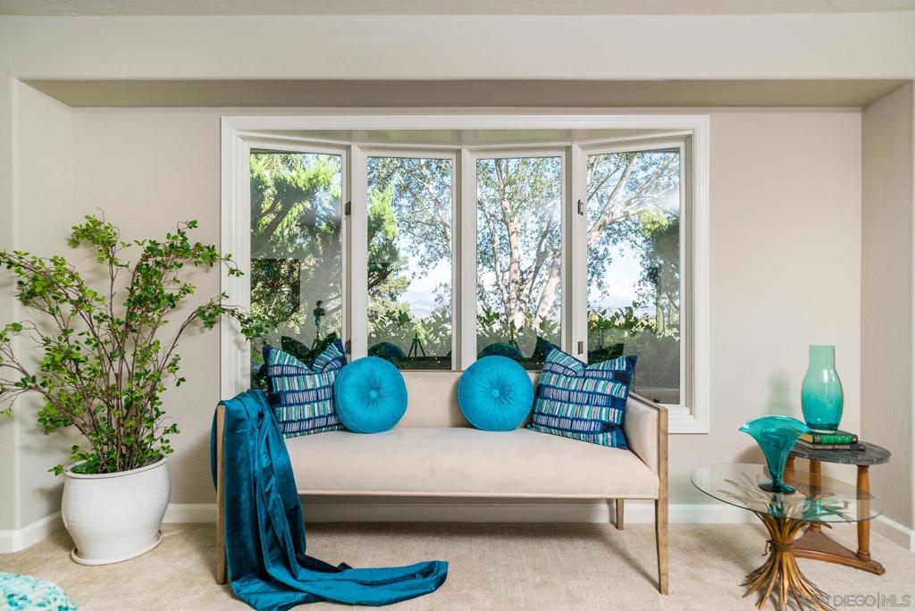 377 Rancho Camino