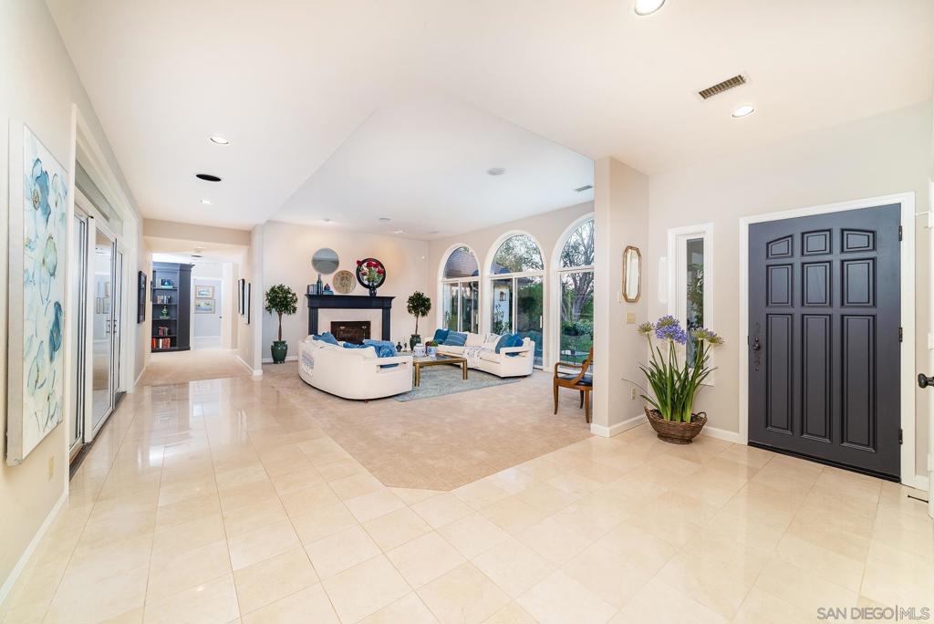 377 Rancho Camino