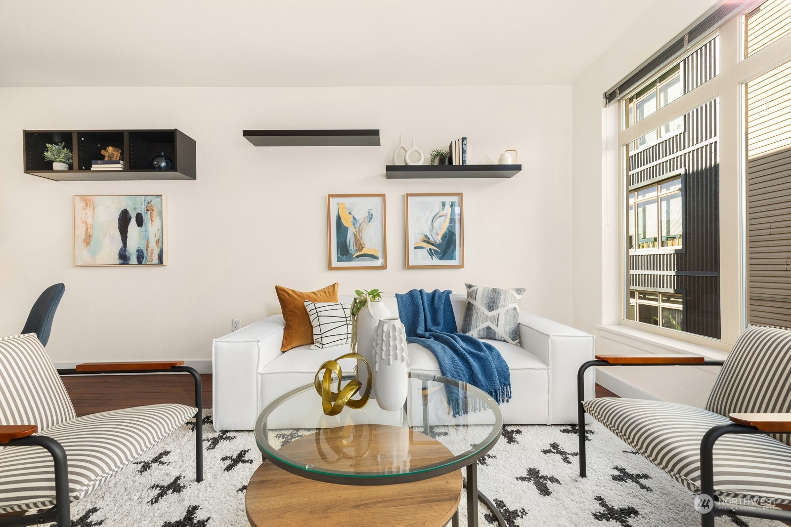 1610 Belmont Avenue Unit: 512