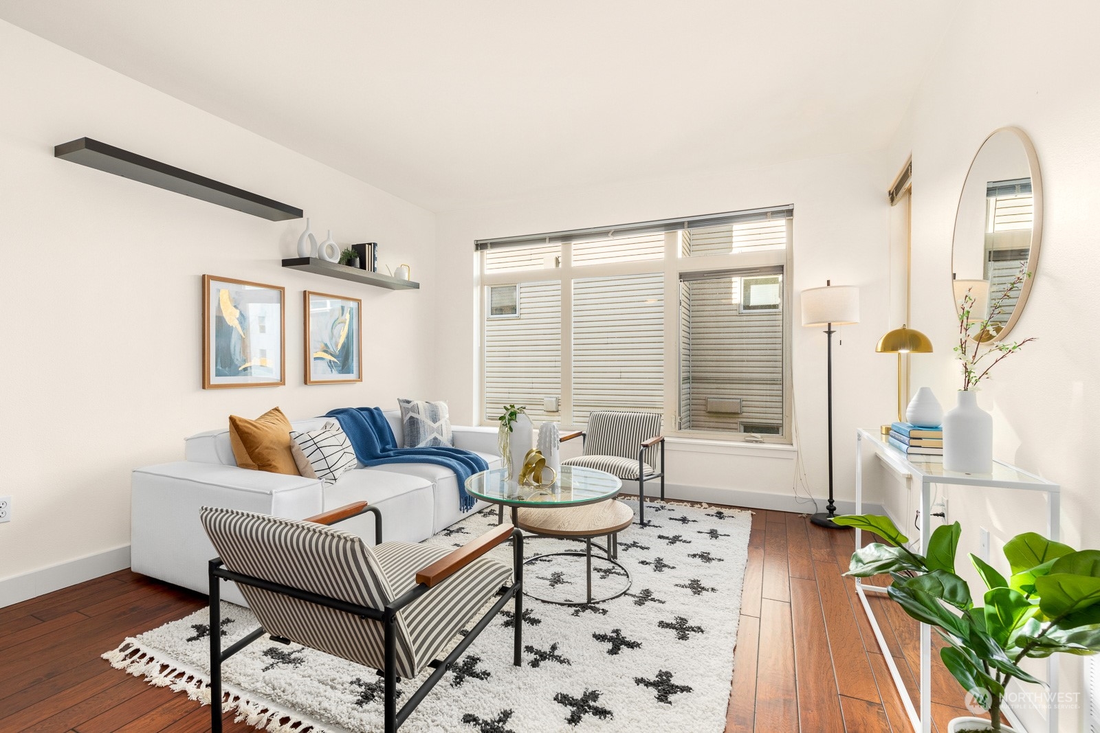 1610 Belmont Avenue Unit: 512