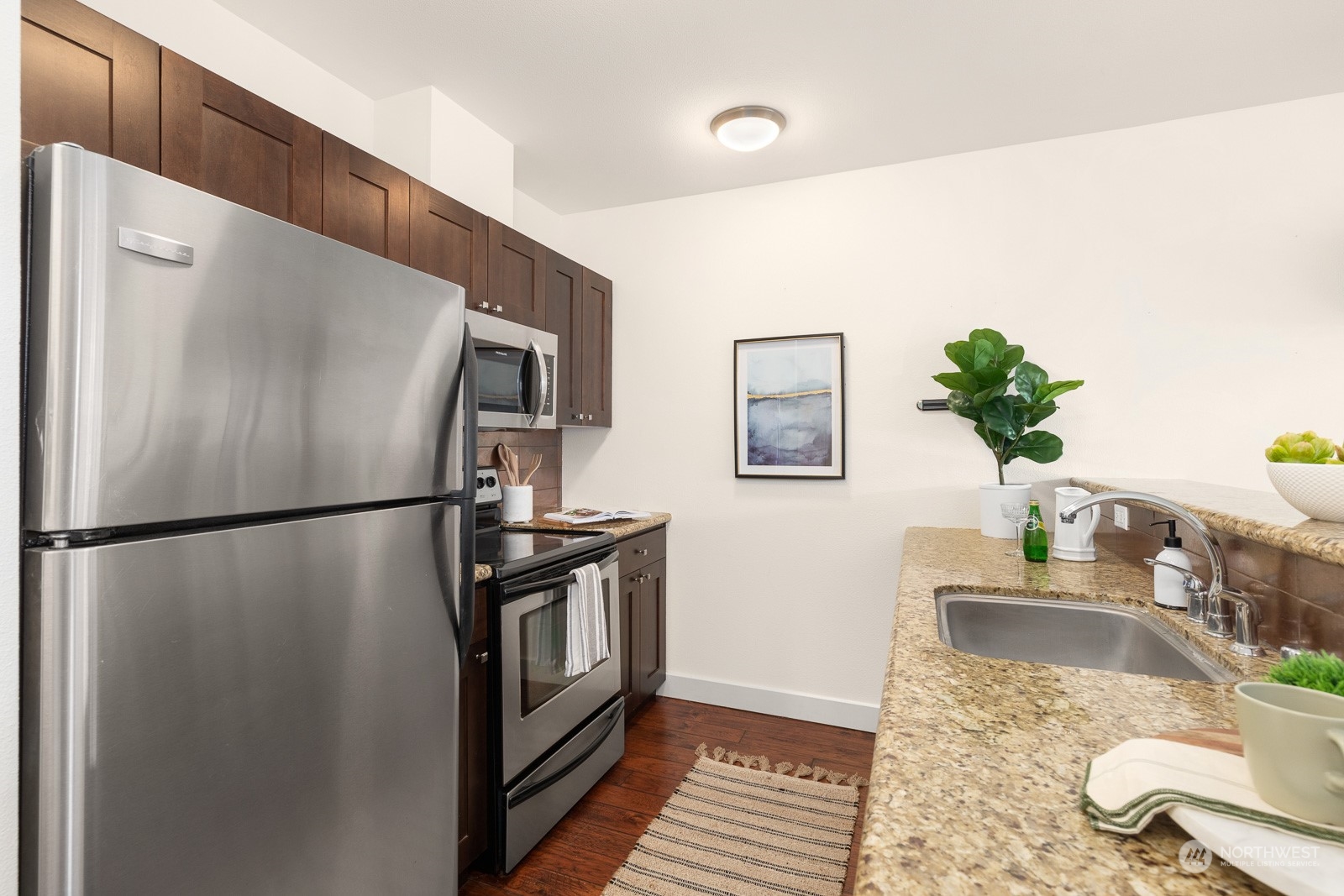 1610 Belmont Avenue Unit: 512
