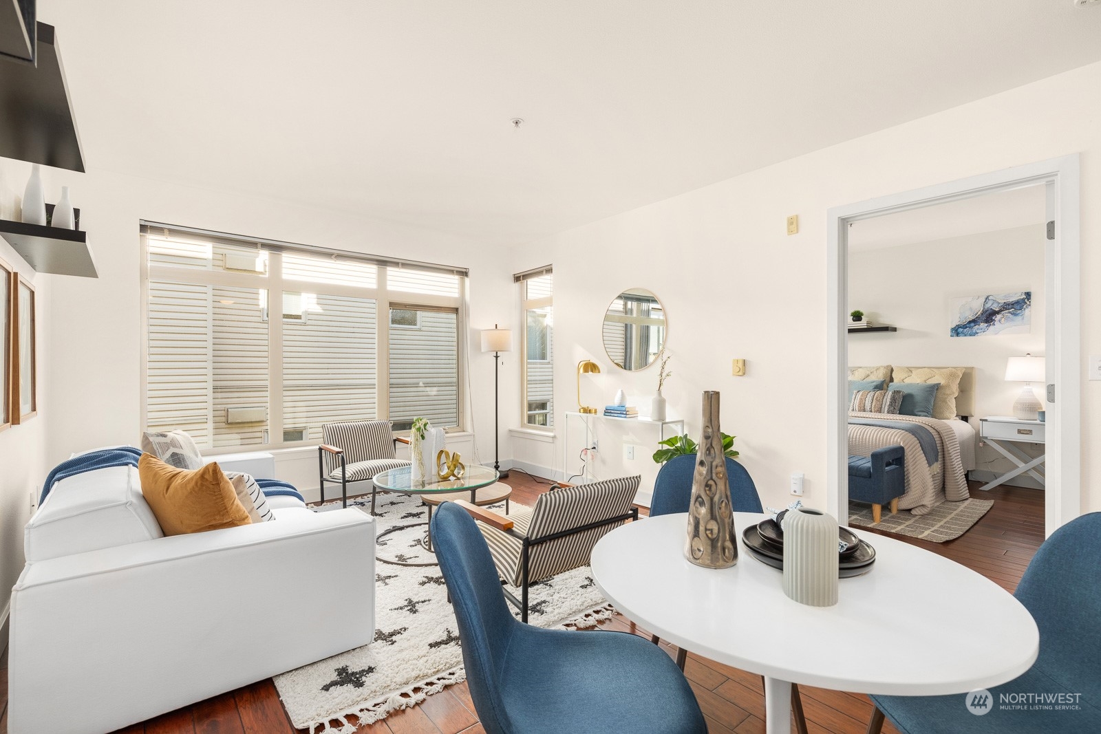 1610 Belmont Avenue Unit: 512