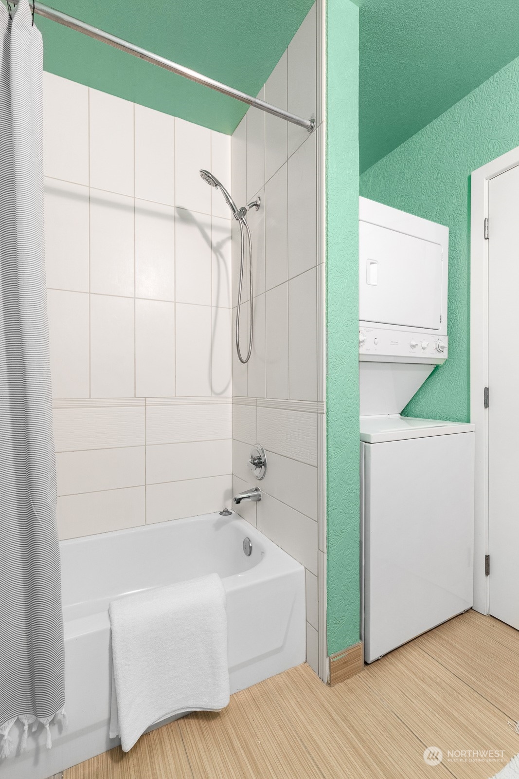 1610 Belmont Avenue Unit: 512