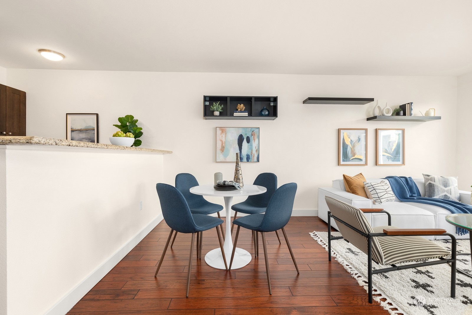 1610 Belmont Avenue Unit: 512