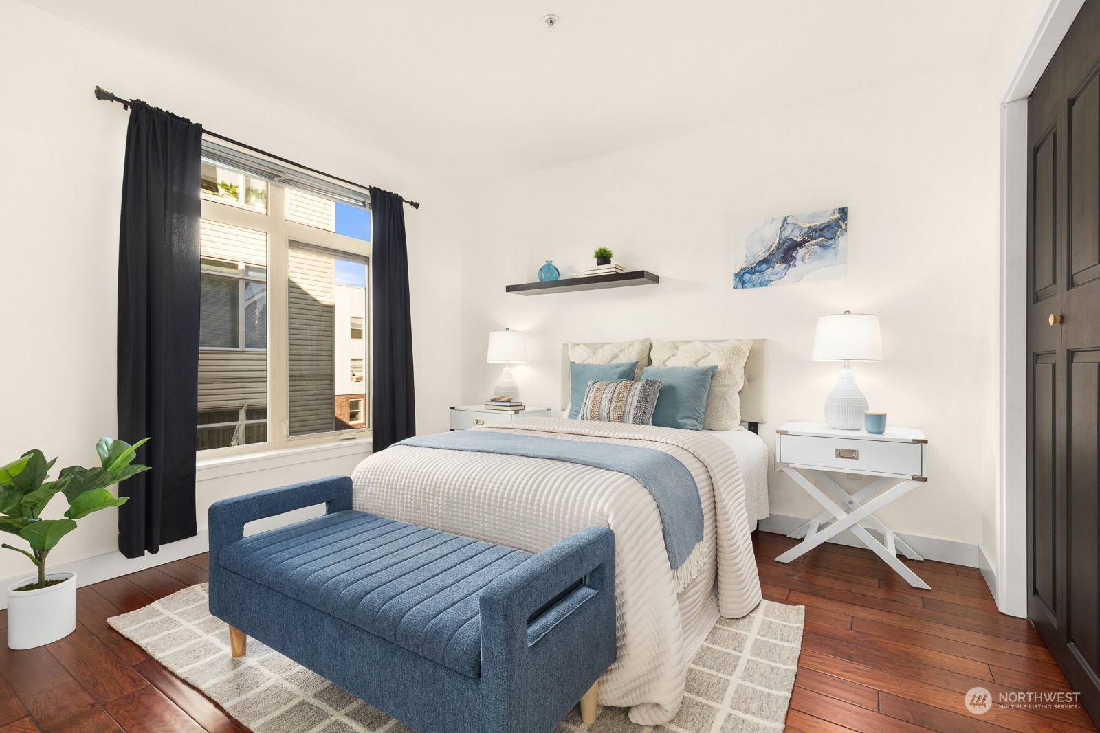 1610 Belmont Avenue Unit: 512