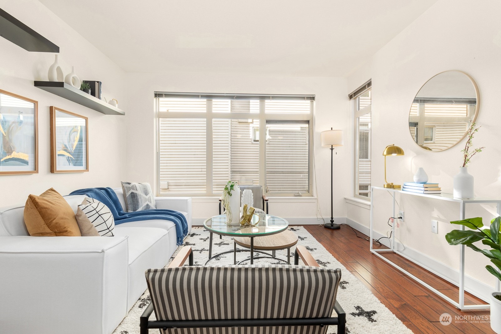 1610 Belmont Avenue Unit: 512