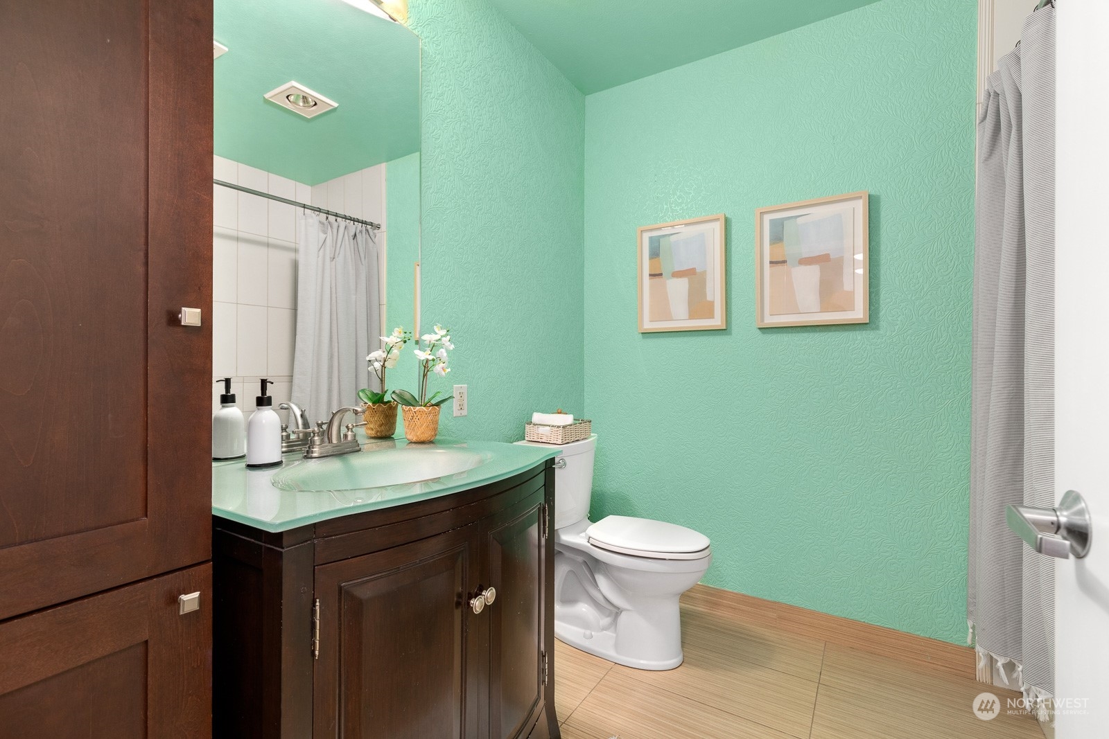 1610 Belmont Avenue Unit: 512