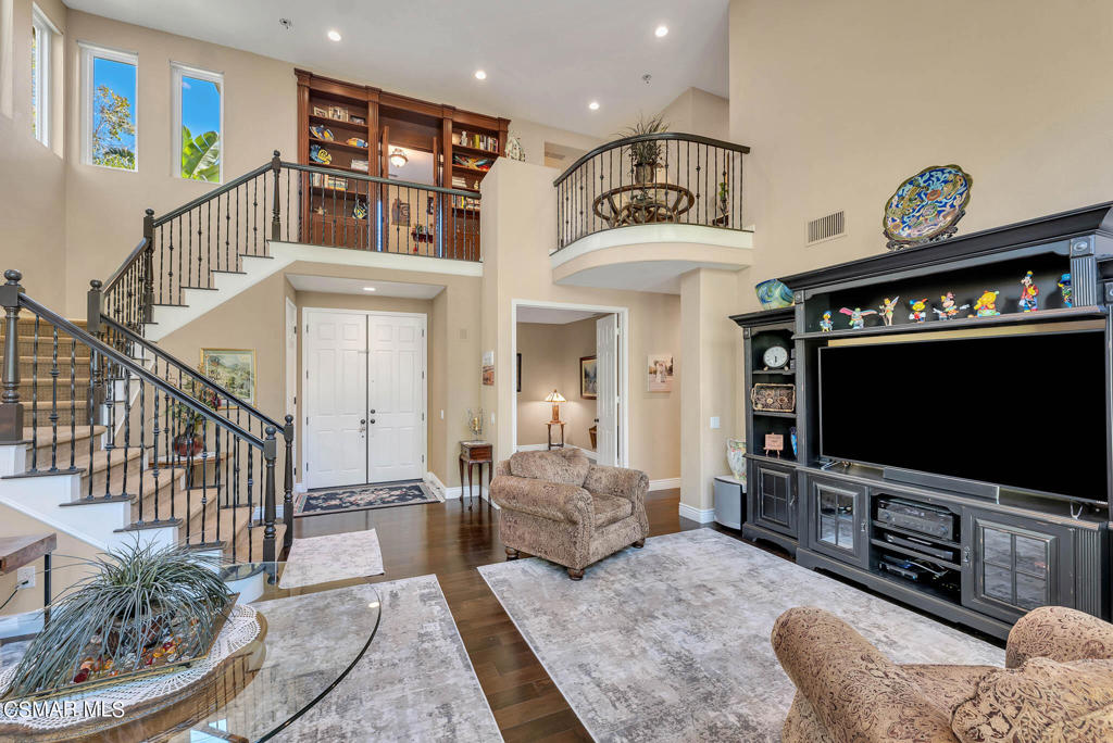 543 Granite Hills Street