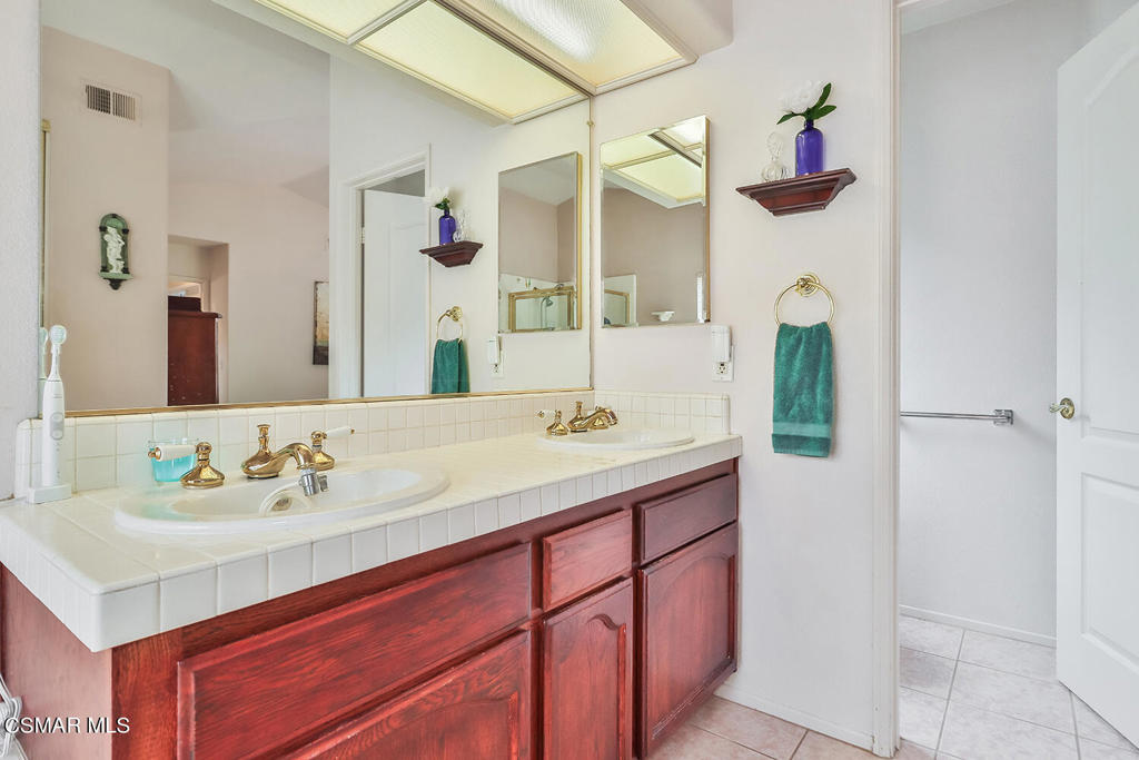 7176 University Drive