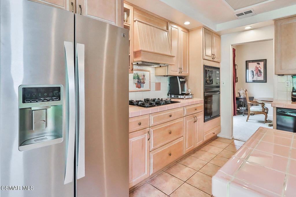 7176 University Drive