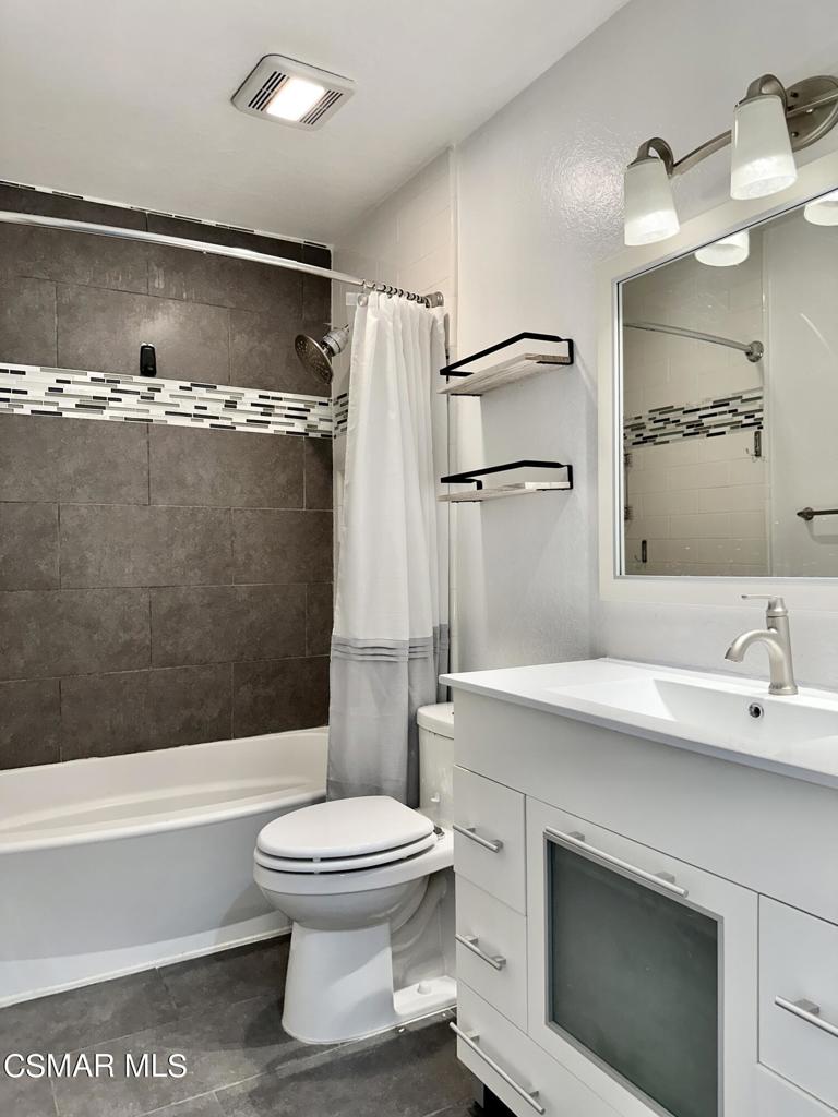 3065 Harbor Boulevard