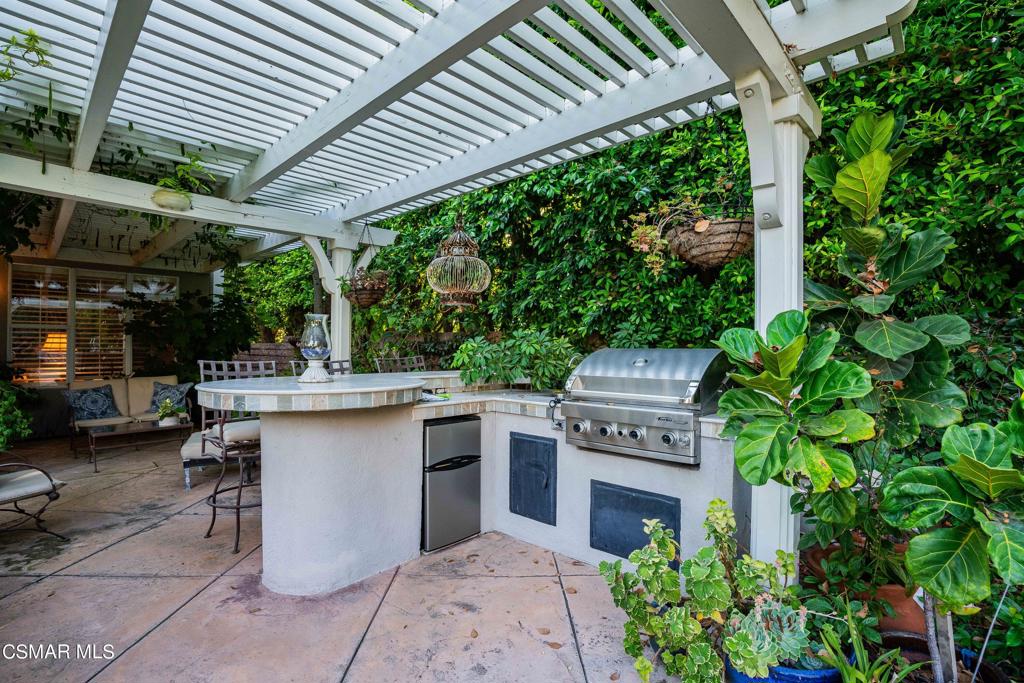 24263 Abbeywood Drive