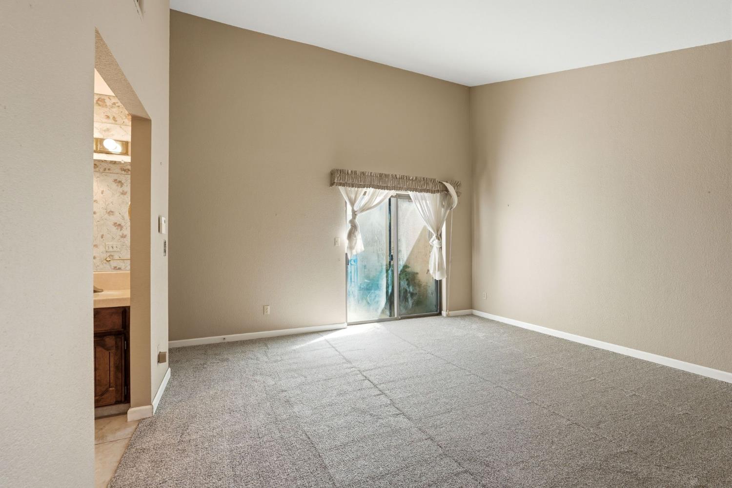 1005 Westmont Court
