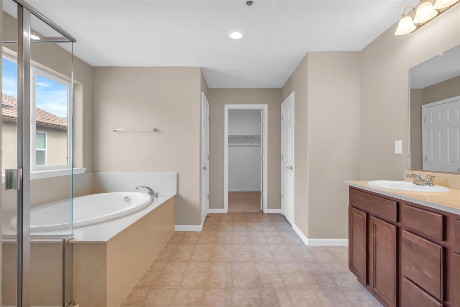 5439 Duck Walk Way