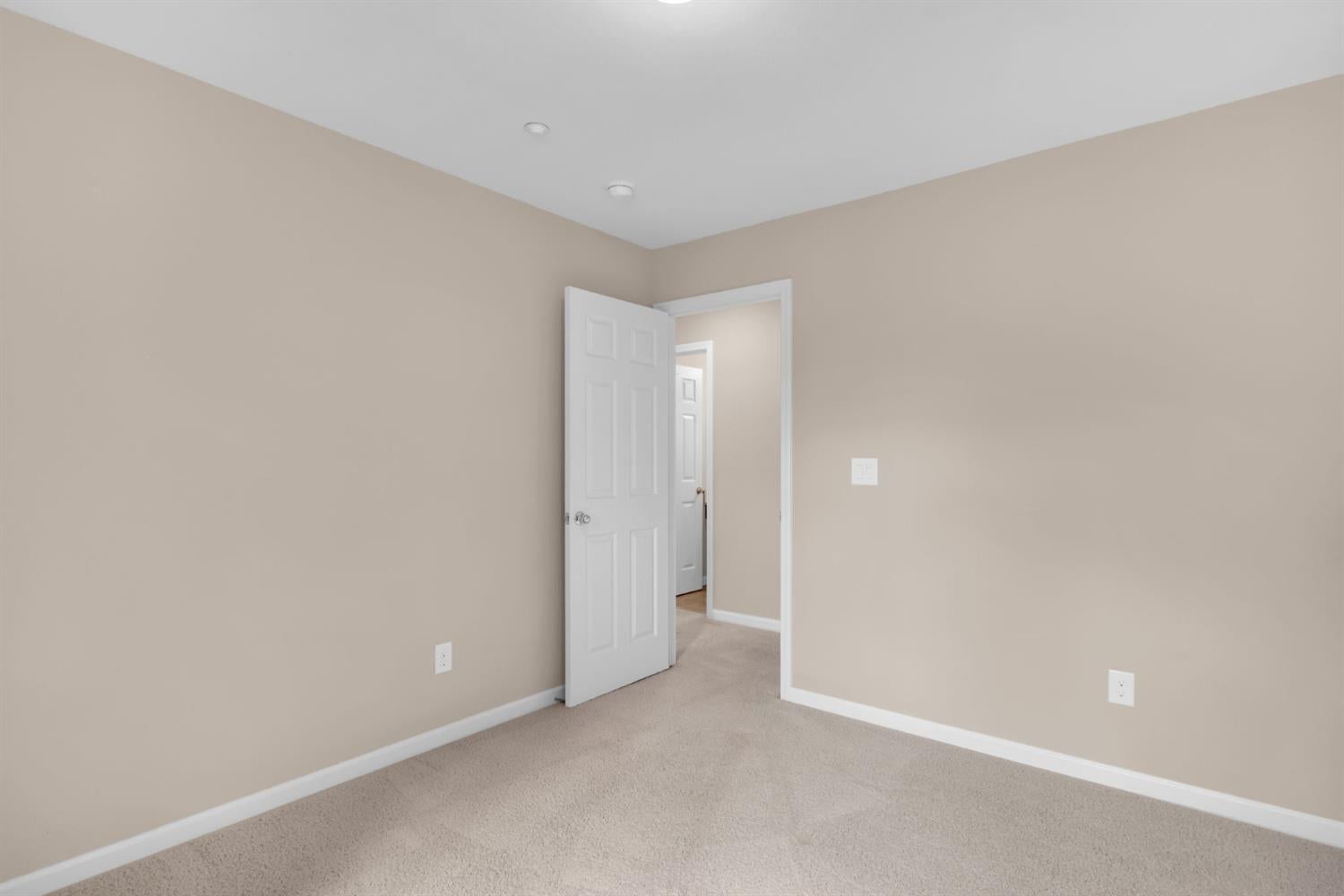 5439 Duck Walk Way