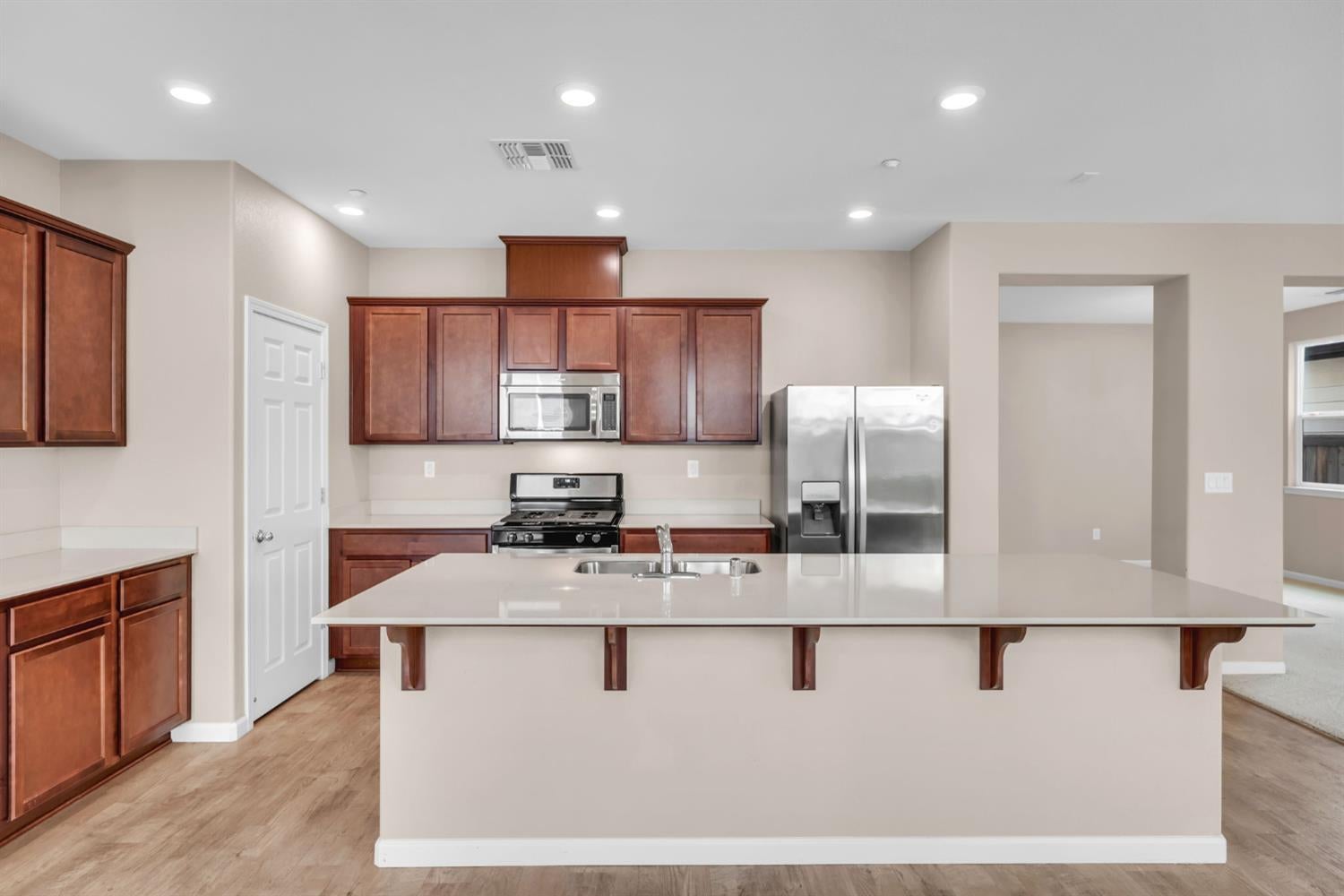 5439 Duck Walk Way