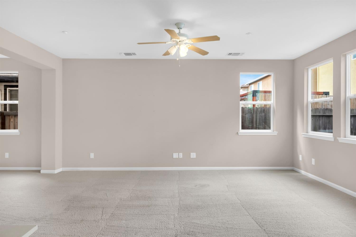 5439 Duck Walk Way