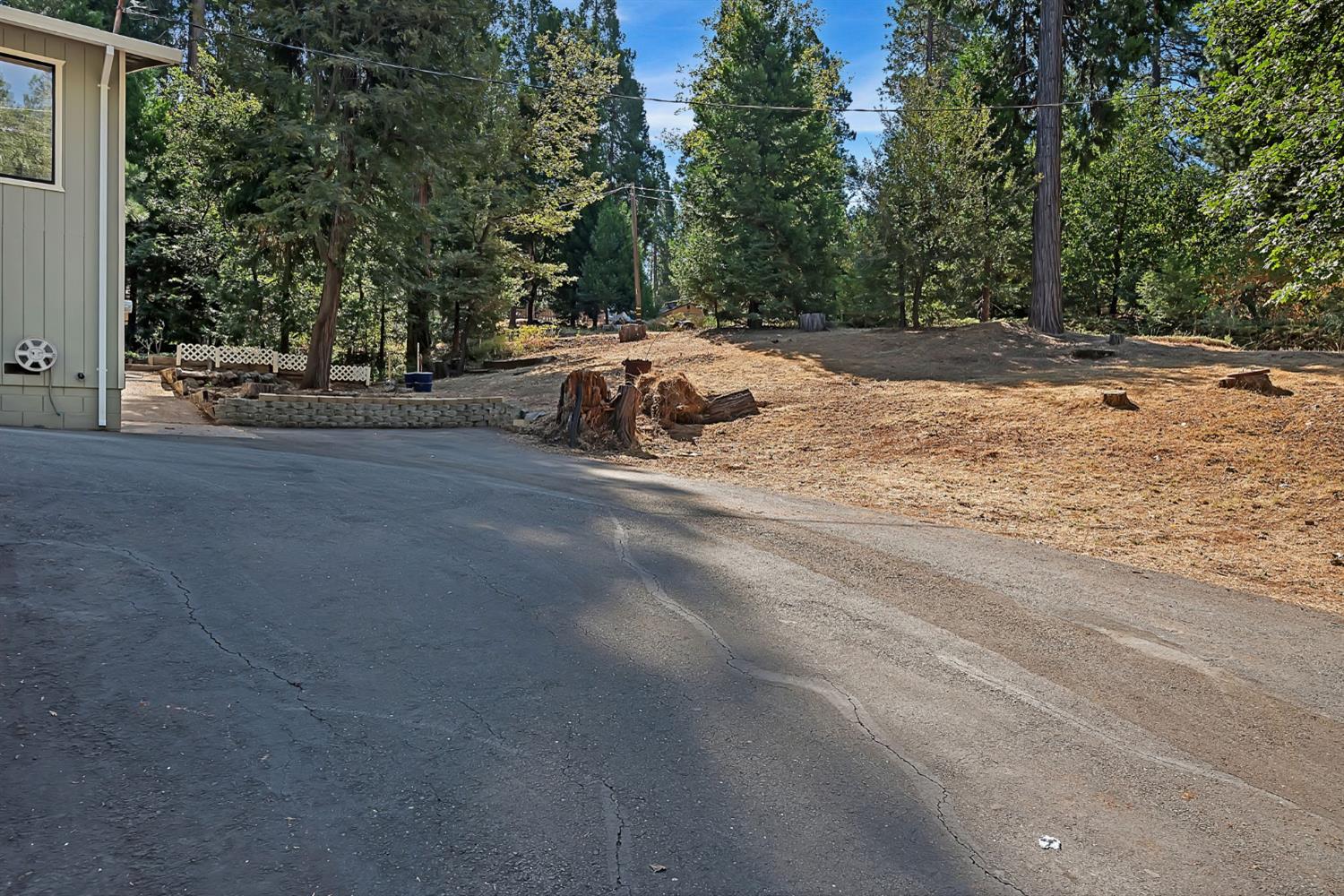 24854 Deadwood Court