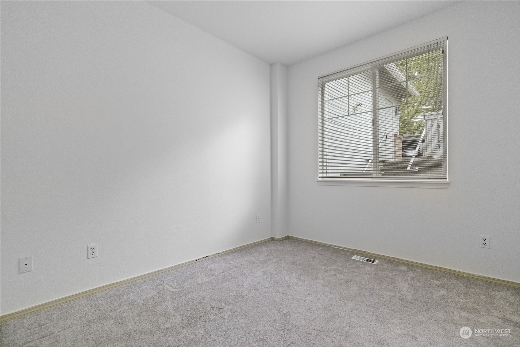 4132 Fieldstone Drive Unit: 102
