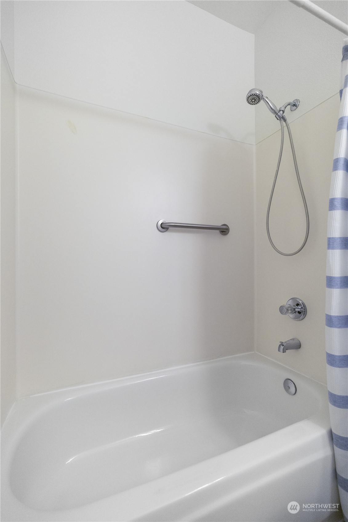 4132 Fieldstone Drive Unit: 102