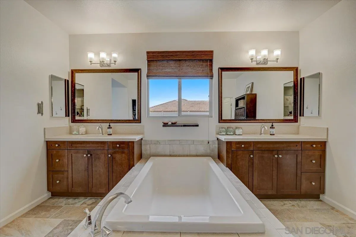 5620 Rancho Del Caballo