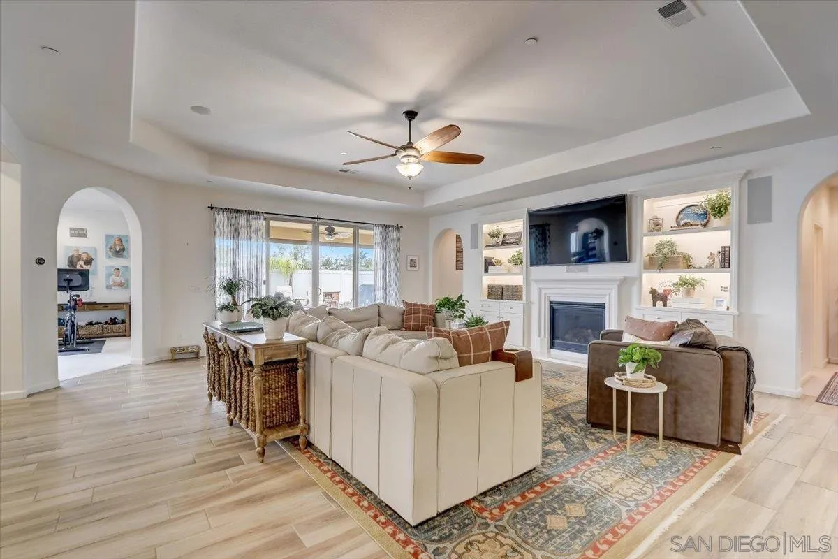 5620 Rancho Del Caballo