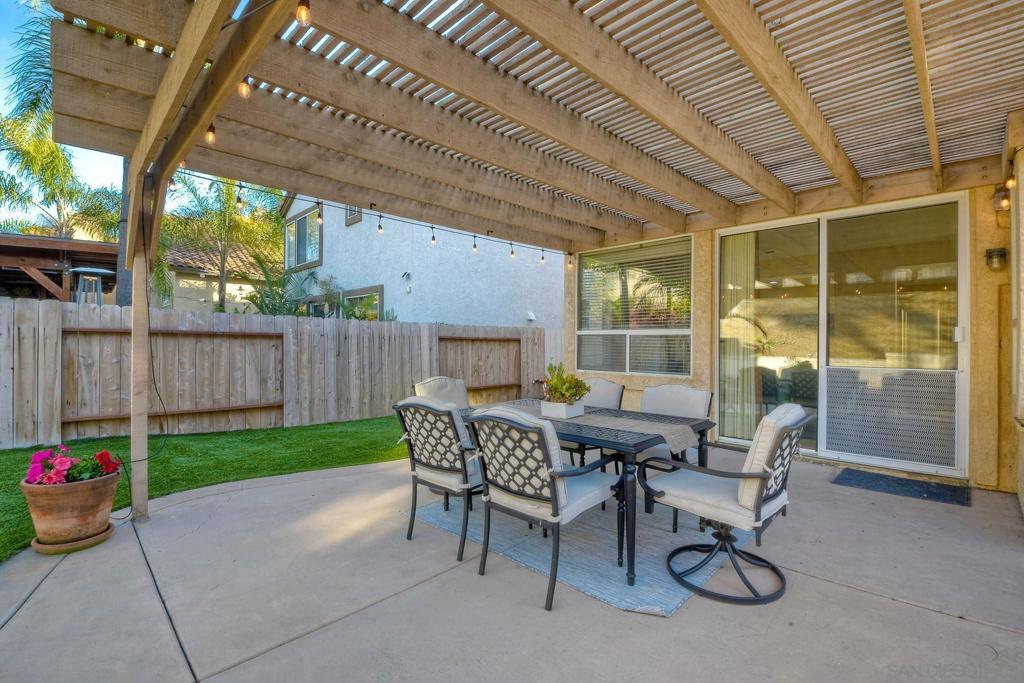 1554 Avenida Guillermo